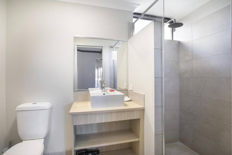 Bathroom 4, Nightcap at Wanneroo Tavern, Wanneroo