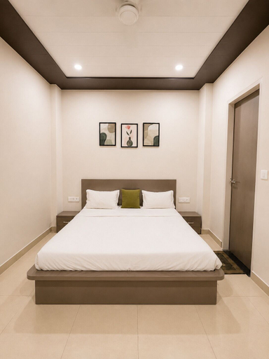 Room 4, Hotel Blue Fern, Gautam Buddha Nagar
