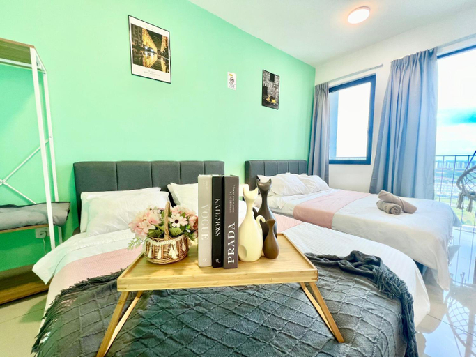 Bedroom 3, R 1-5Pax Cozy Home SetiaAlam 100mpsWifi&TV Trefoil, Shah Alam