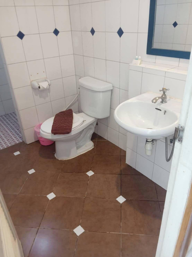 Bathroom 4, Bursa Hotel, Phuket Island