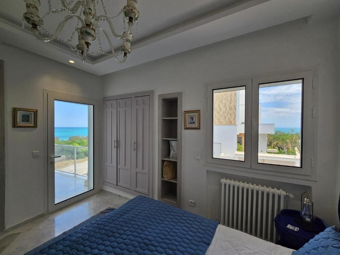 Others 2, Luxurious Sea View With Private Beach in Gammarth Marsa, La Marsa
