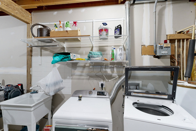 Bathroom 4, Spacious pet Friendly House W/private Pool Table, Ping Pong Table & Free Wifi, Spotsylvania