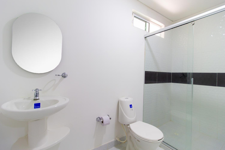 Bathroom 5, Playa Norte Hotel, Cartagena de Indias