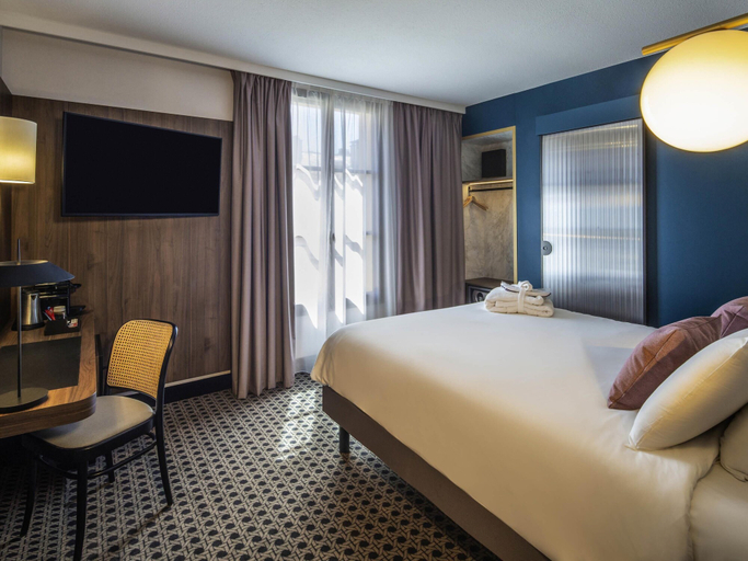 Bedroom 3, Mercure Versailles Chateau Hotel, Yvelines