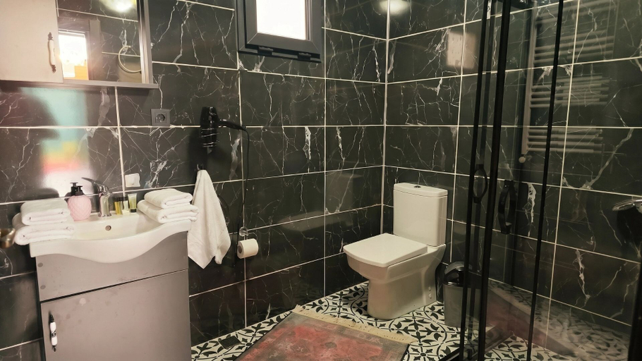 Bathroom, Maşukiye Pink House Bungalow, Kartepe