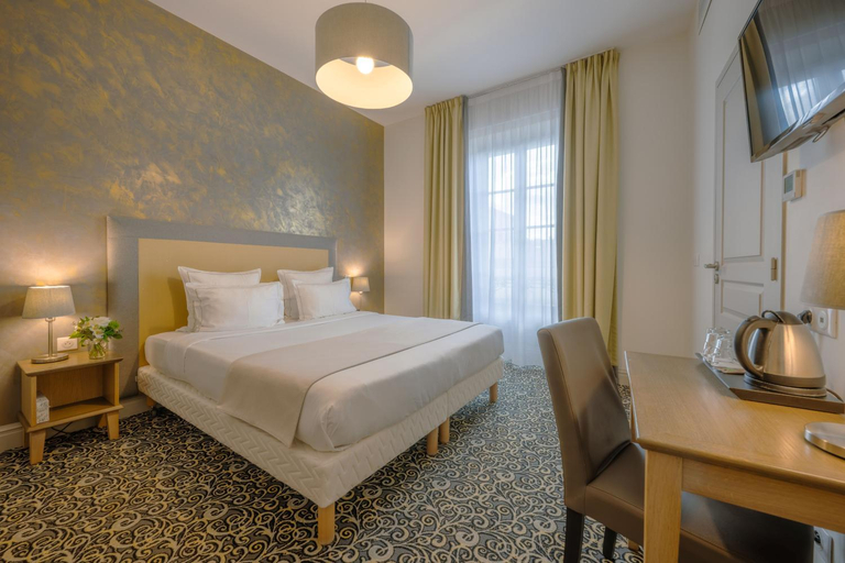 Bedroom 2, Hotel Heritage, Charente