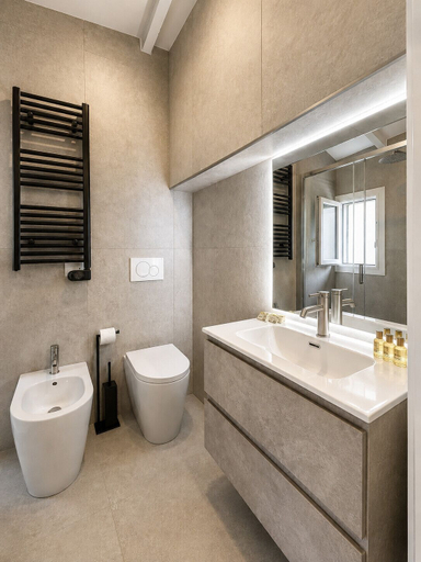 Bathroom 4, Pitti Suite 1, Florence