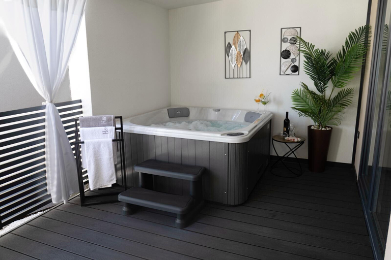 Spa 4, Mobile Home Tamaris With Jacuzzi, Vodice
