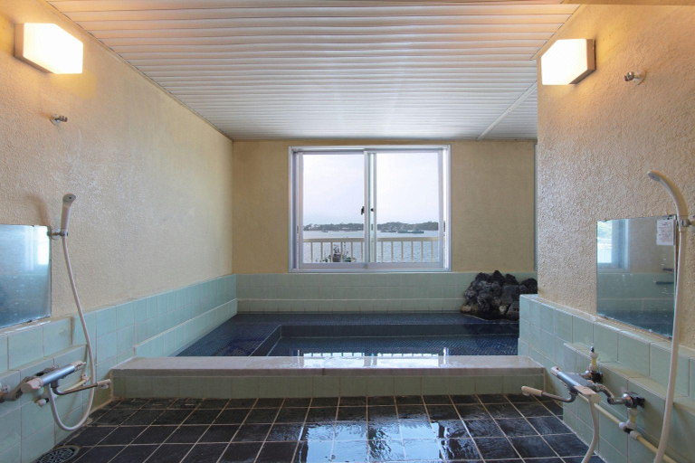 Bathroom, Mihama Resuteru, Numazu