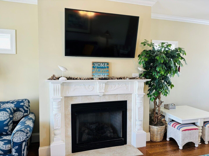 Interior 5, Blue Pelican / 878 Ocean Blvd West 4 Bedroom Home, Brunswick