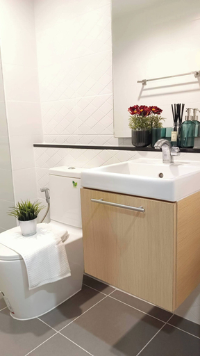 Bathroom 2, Urban Elegance Knightsbridge BTS Bearing, Muang Samut Prakan