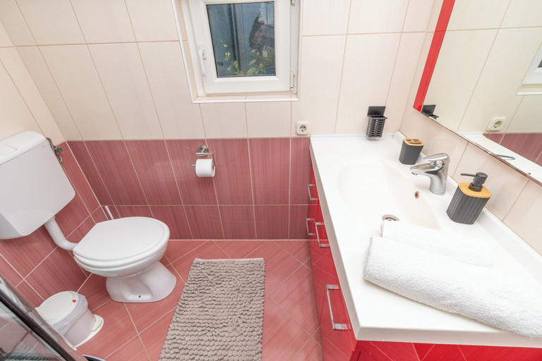 Bathroom 2, Apartment Dijana, Trogir