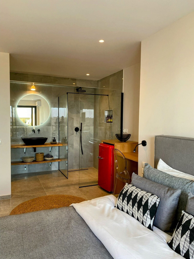 Bathroom 2, Room-luxury Suite With a Queens Double b, Thessaly