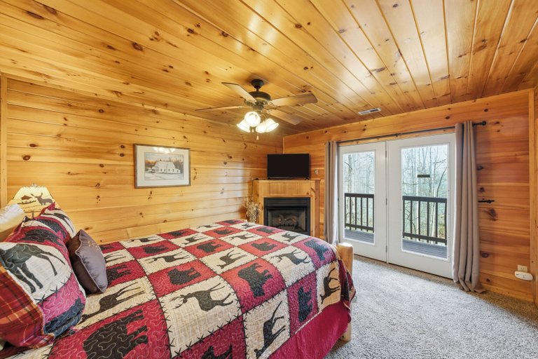 Room 3, The Toasted Turkey, Sevier