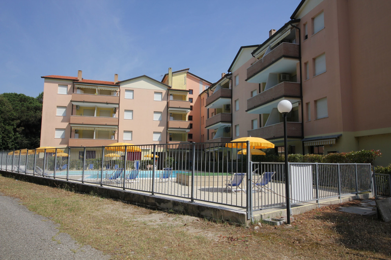 Exterior 3, Bright Flat in Rosolina With Shared Pool, Rovigo