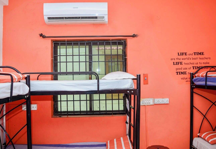 Room 3, MERITON STAYS - PREMIUM MEN'S PG, Chennai