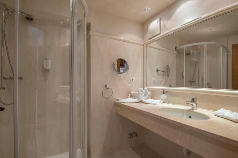 Bathroom 5, Hotel Alpenblick, Schwaz