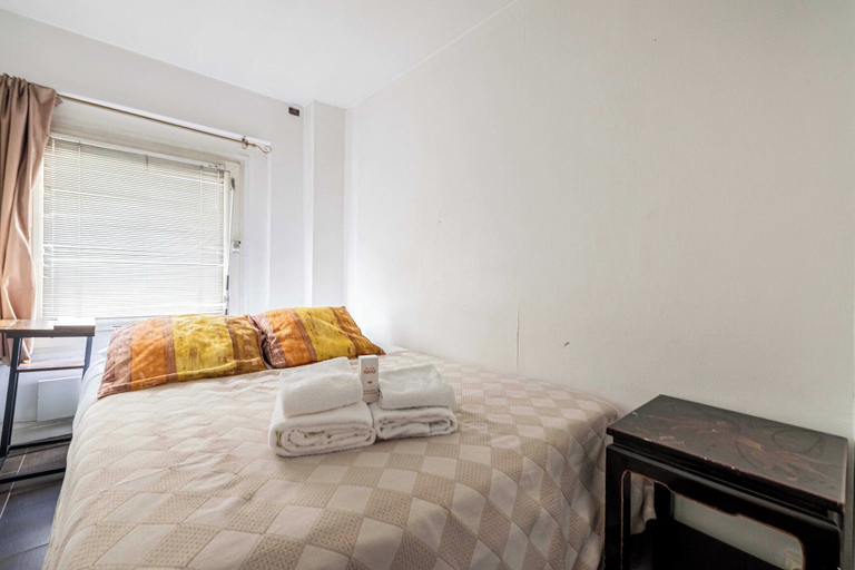 Room 2, A/C apartment with balcony- 2BDR/4P - Cannes/Beach, Alpes-Maritimes