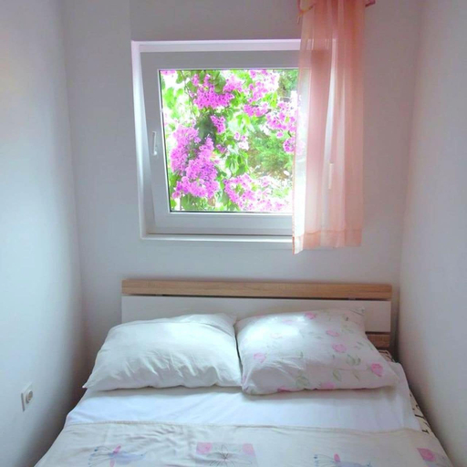 Room 2, Floral Apartments Yazzy 1, Novalja