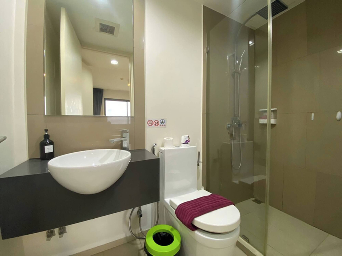 Bathroom 3, 2 Bed Room High Floor Sea View Unit, Pattaya