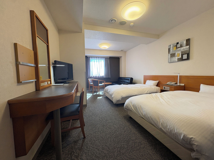 Bedroom 2, Hotel Route Inn Niihama, Niihama