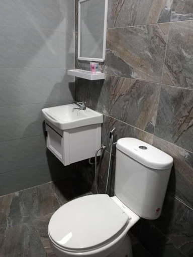 Bathroom, Enap Machang, Machang