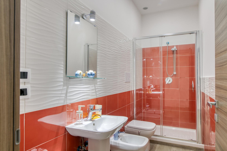 Bathroom, Corallo House 200m From The Sea, Syracuse