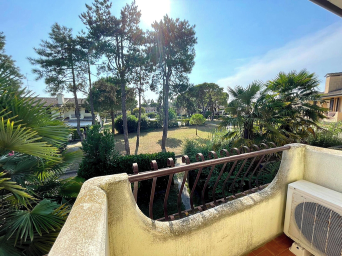 Others 3, Comfortable House With Shared Pool, Venezia