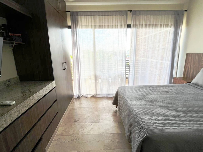 Bedroom 3, Luxurious Condo Studio 5 Minutes Beach, Cozumel
