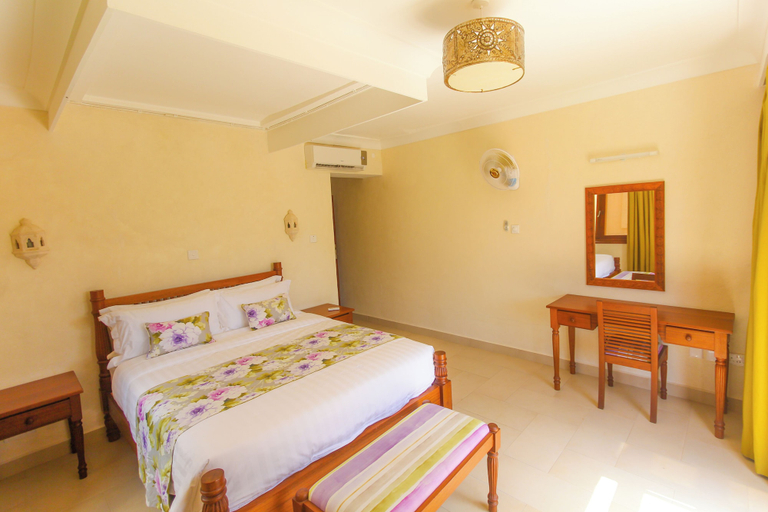 Room 4, Luxury Private Villas in Diani Beach, Mombasa Kenya, Msambweni