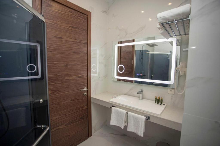 Bathroom 2, Magnika Resort, Ozurgeti