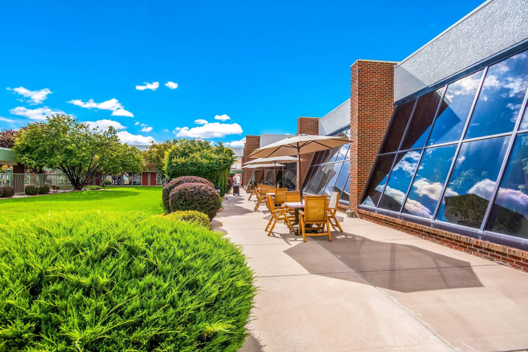 Exterior & Views 2, Clarion Inn Grand Junction, Mesa