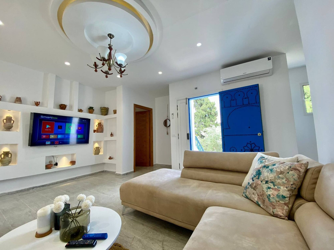 Primary image, Charming Apartment in Historic Carthage With Modern Comforts, Carthage