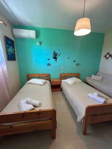 Bedroom 3, LEFKADIOS HERN studios, Ionian Islands