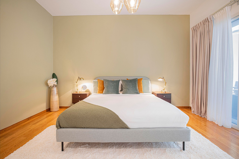 Bedroom 3, Large Terrace and Pool View - 2 Br - Next to Mall, Dubai