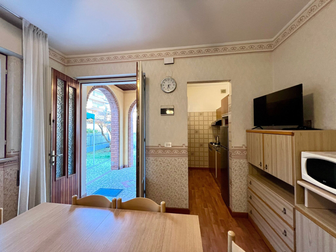 Room amenity, Enjoy Your Holidays in our Bright Patio, Udine