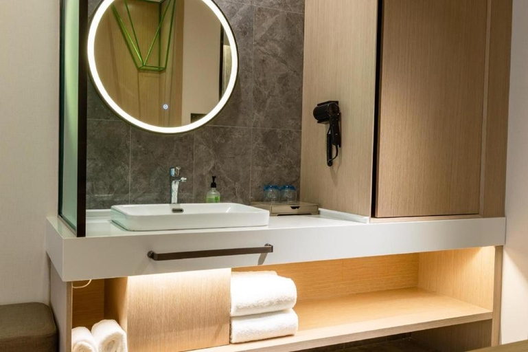 Bathroom, Ibis Styles Gulou Kaifengfu Hotel, Kaifeng