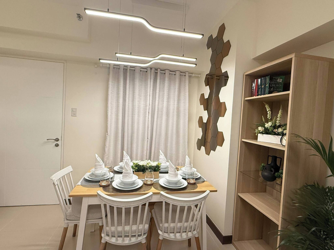 Dining room 4, Cozy Modern Apartment Condo Unit, Pasay City