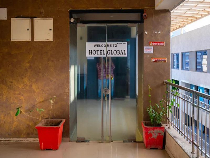 Exterior & Views, Hotel Global, Surat