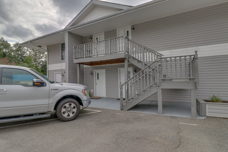 Exterior 3, Second-floor Condo With Full Kitchen, Washer/dryer, Central AC, & Boat Slip use, Spotsylvania
