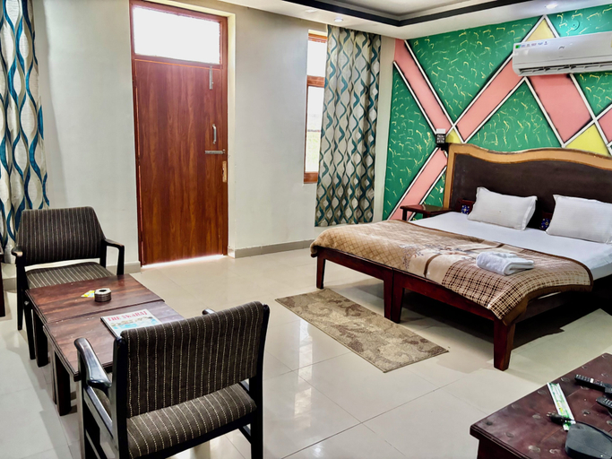 Bedroom 3, The New Swaraj Resort, Bharatpur
