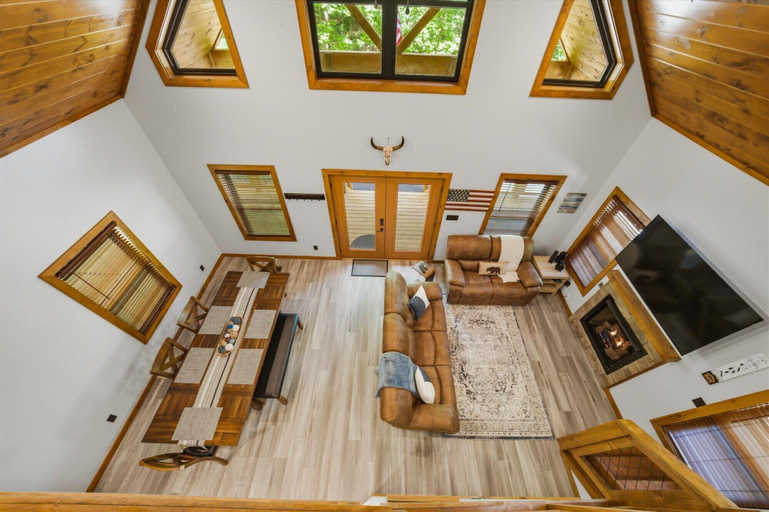 Interior 3, Wiley's Bend, Sevier