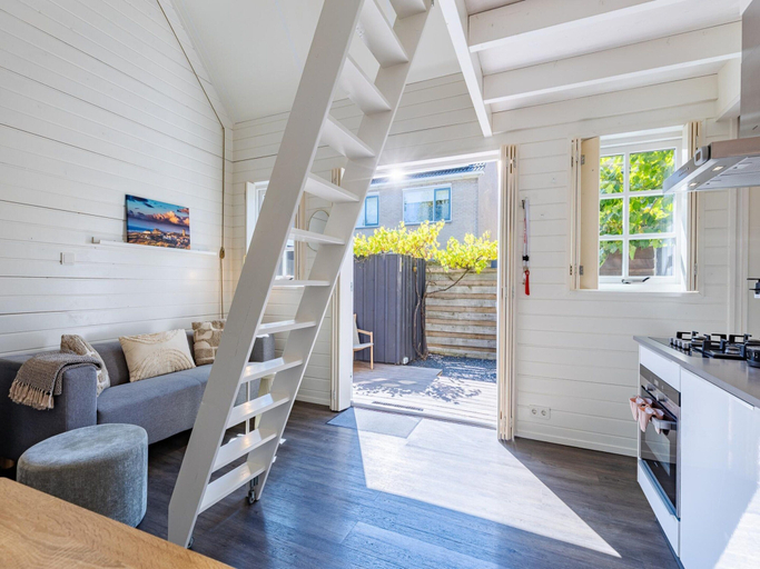 Others 5, Holiday Home in Domburg Near the Beach, Veere