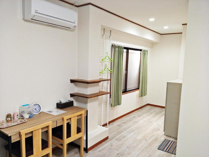Others 3, W.K Inn, Osaka