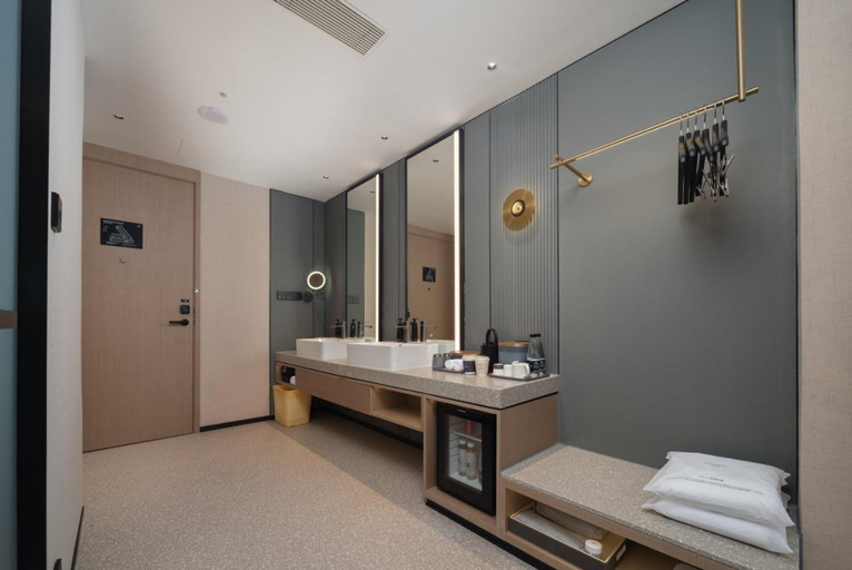Bathroom 3, DaLian Zhongshan Square Atour Hotel, Dalian