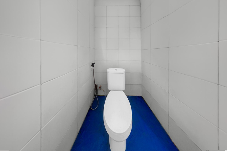 Bathroom 3, Hotel O near RSUD Embung Fatimah formerly Lebron Inn, Batam