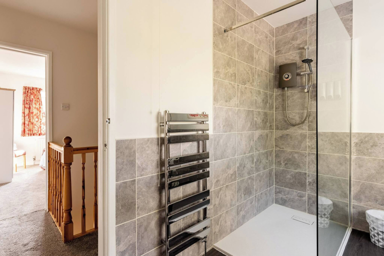 Bathroom 4, Cosy Annex, South Facing Patio, Cornwall