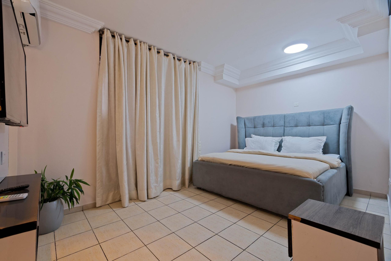 Room 3, Emmatty Elite Apartment, Eti-Osa
