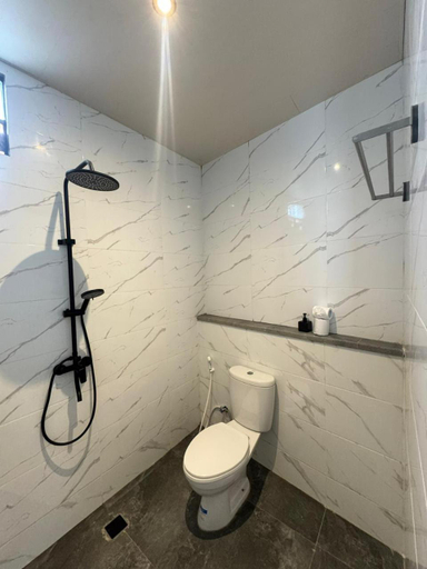 Bathroom 3, Adi Bali Homestay, Badung