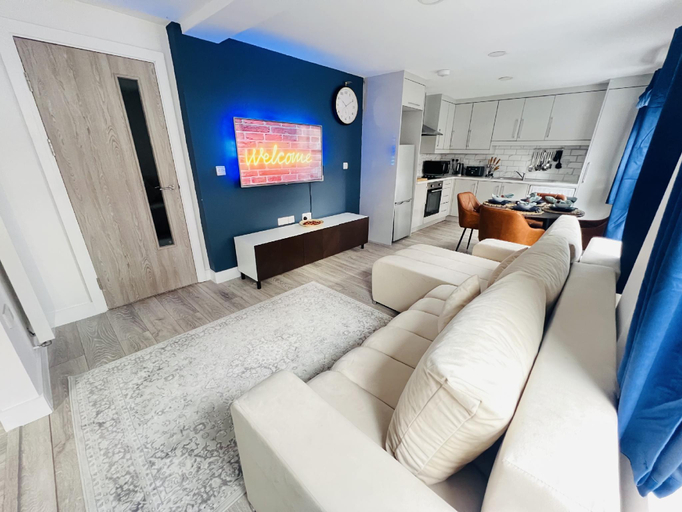 Others 5, FT8 Brick Lane Apartments, London